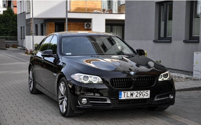 bmw seria 5 świętokrzyskie BMW Seria 5 cena 89400 przebieg: 74300, rok produkcji 2016 z Kielce